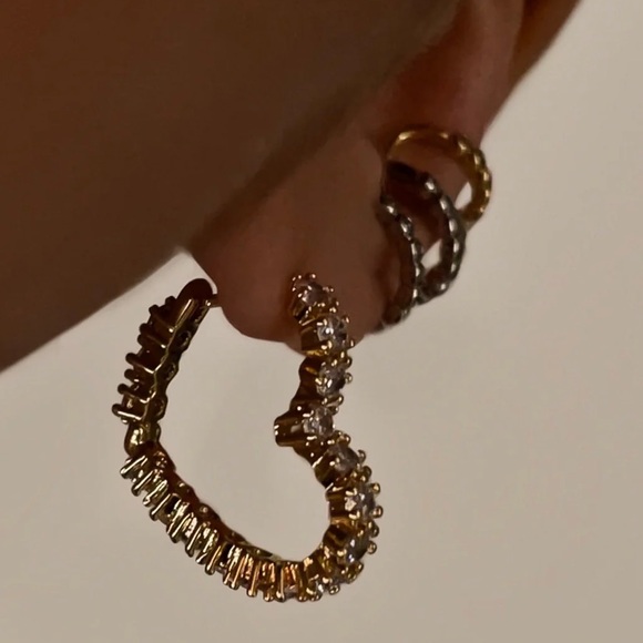 LUV AJ - DIAMOND HEART BIJOUX HOOPS- GOLD - Picture 1 of 5